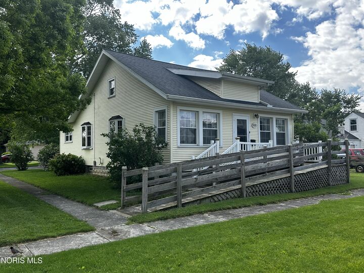 Property Photo:  1100 S Main Street  OH 44830 