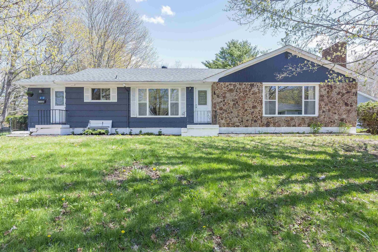 Property Photo:  212 Marsters Avenue  NS B0P 1E0 