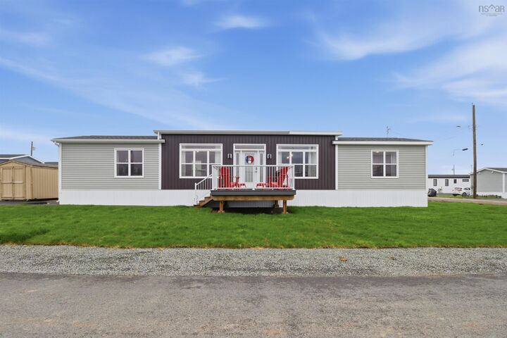 Property Photo:  2 Helmsley Crescent  NS B2S 0H4 