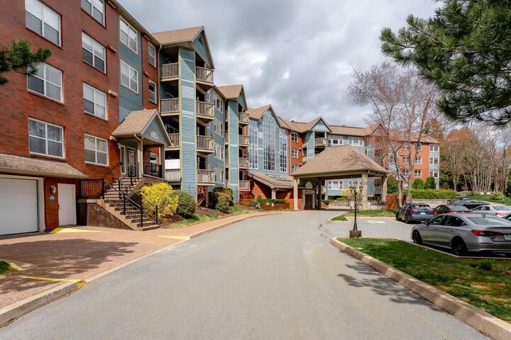 Property Photo:  407 2 Lake Drive  NS B4A 4H7 