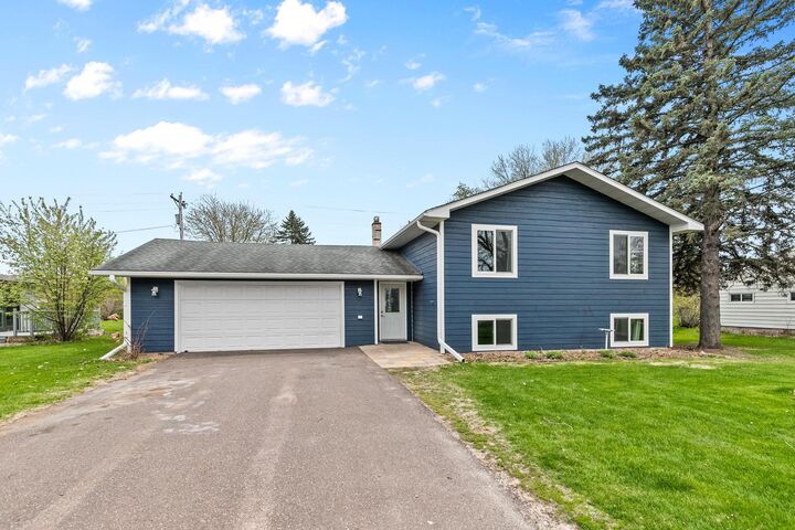 Property Photo:  850 W 4th Street  MN 55069 