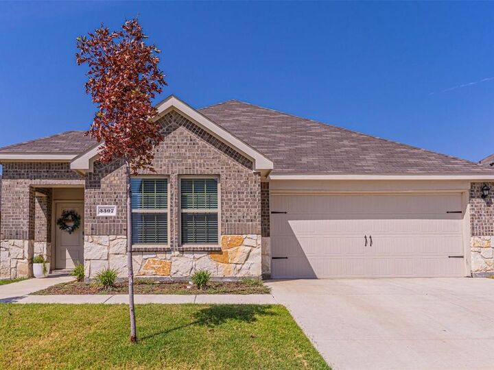 Property Photo:  3307 Knoll Drive  TX 75119 