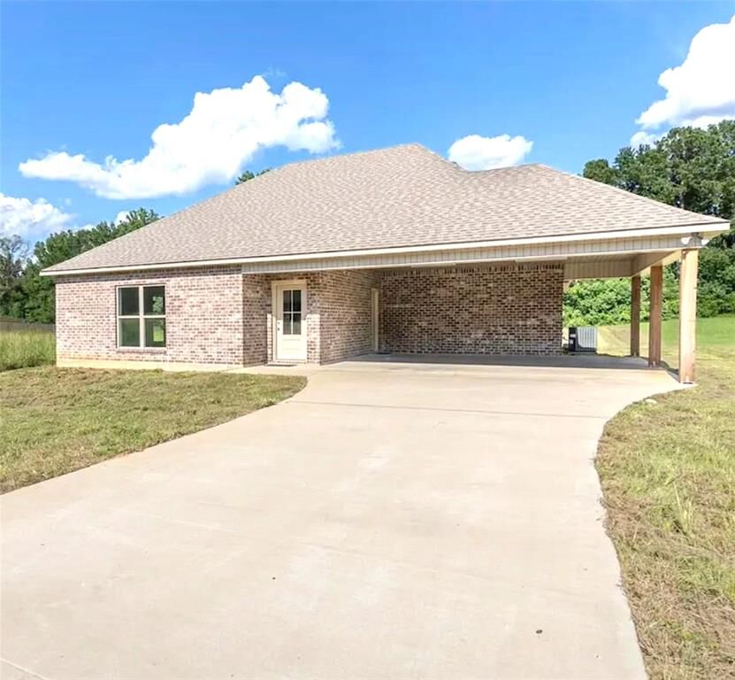 Property Photo:  123 Meadow Lane  LA 71467 