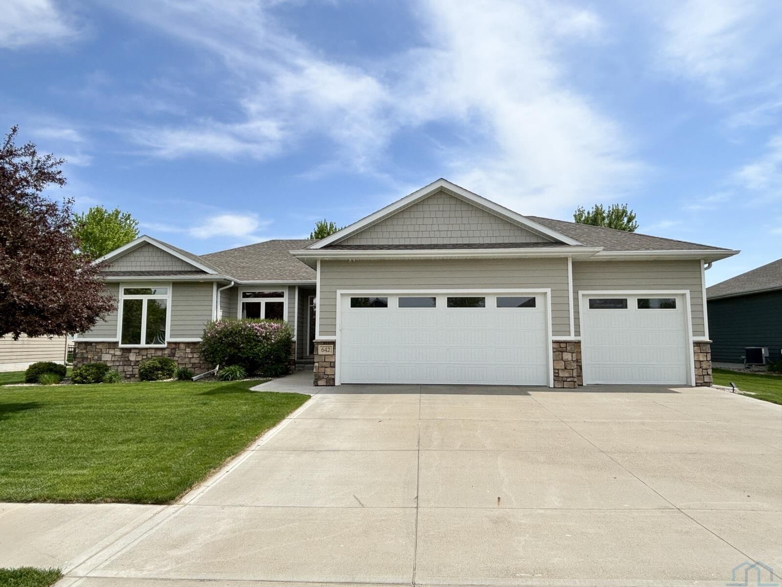 Property Photo:  642 Bluestem Trail  SD 57049 