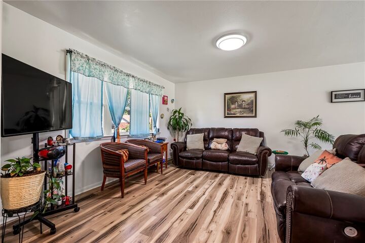 Property Photo:  501 Janet Street  AR 72762 