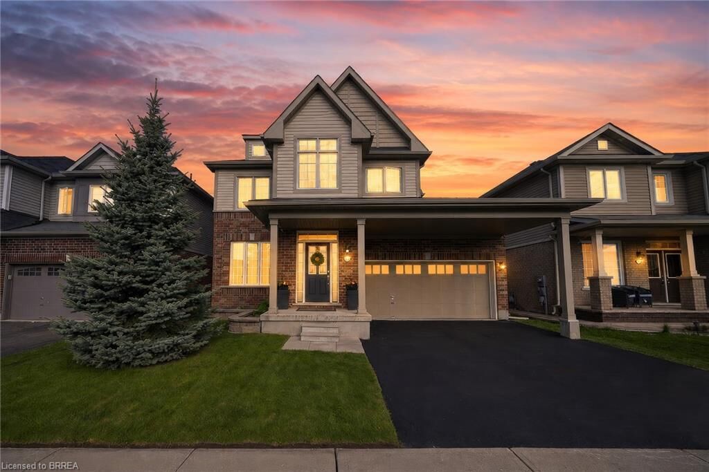 Property Photo:  10 Bisset Avenue  ON N3T 0H2 