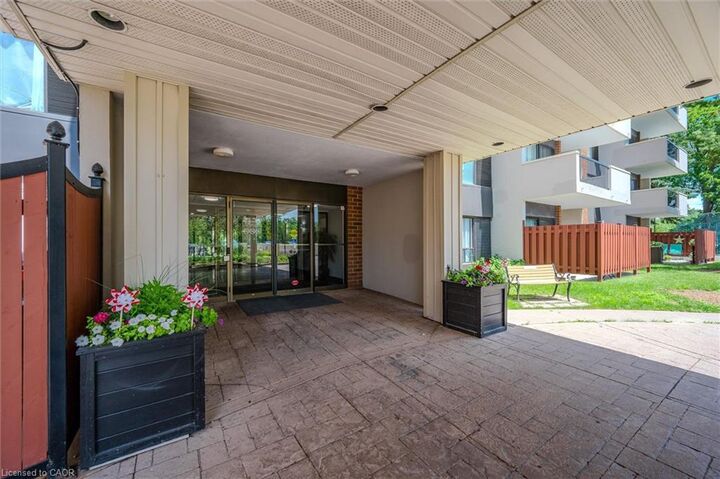 Property Photo: 260 Sheldon Avenue 609 ON N2H 6P2