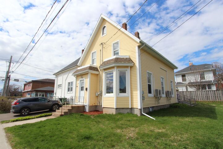 Property Photo:  223 Foundry Street  PE C1N 1E8 