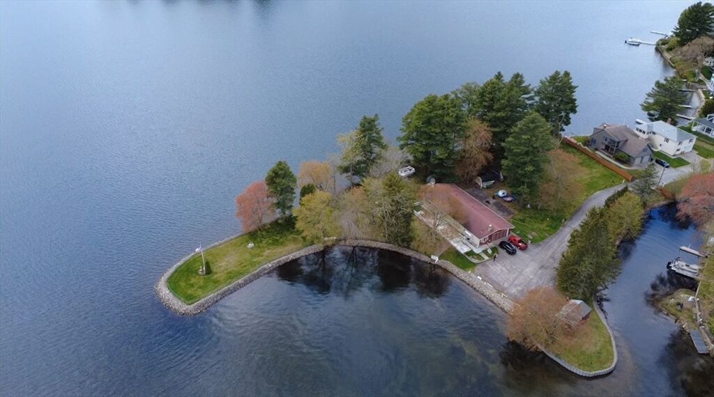 Property Photo:  20 Indian Point Rd  MA 01570 