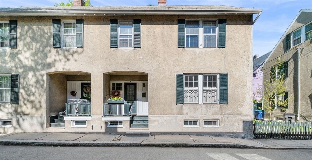 Property Photo:  3 Orne Sq 3  MA 01970 