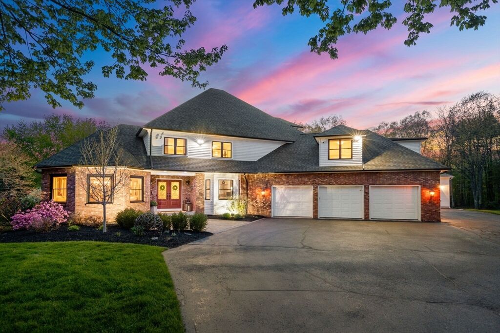 Property Photo:  22 Spring Mdws  MA 01075 