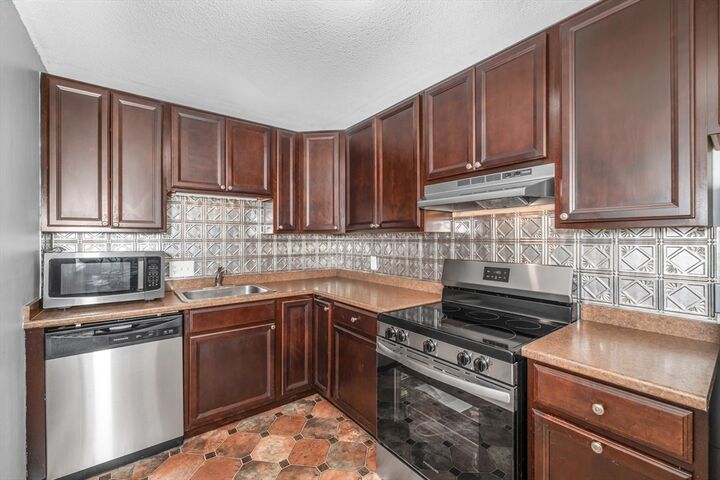 Property Photo:  440 North 95  MA 01830 