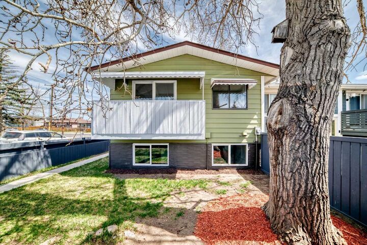 Property Photo:  903 44 Street SE F  AB T2A 5K7 