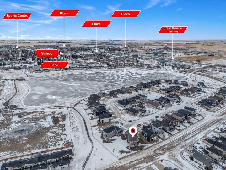 Property Photo:  67 Lakes Estates Circle  AB T1P 0B6 