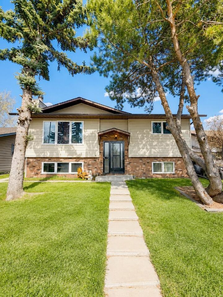 252 Fallswater Road NE — photo 1