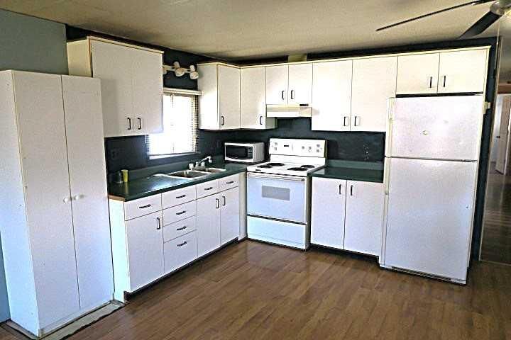 Property Photo:  4 21A St Close  AB T0M 0K0 