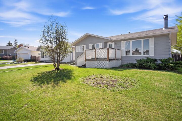 Property Photo:  4525 Shannon Drive  AB T4H 1C1 