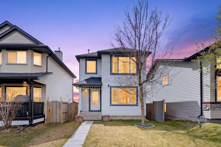 Property Photo:  182 Covemeadow Close NE  AB T3K 6H1 