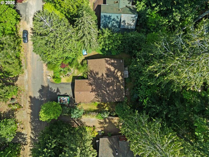 Property Photo: 65066 E Riverside Dr OR 97011