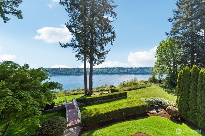 Property Photo:  3205  9th Avenue Ct NW  WA 98335 