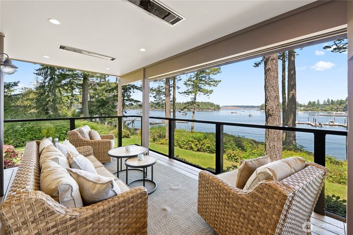 Property Photo:  258  Armadale Road 1  WA 98250 