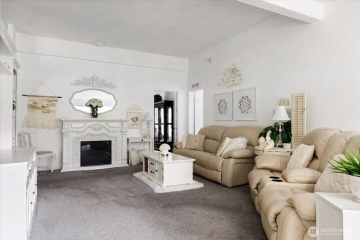 Property Photo:  2705  Silver Crest Court  WA 98260 