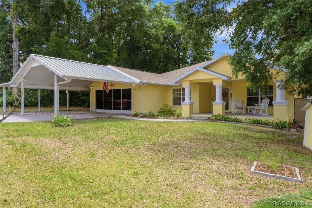 Property Photo: 5940 W Pine Circle FL 34429