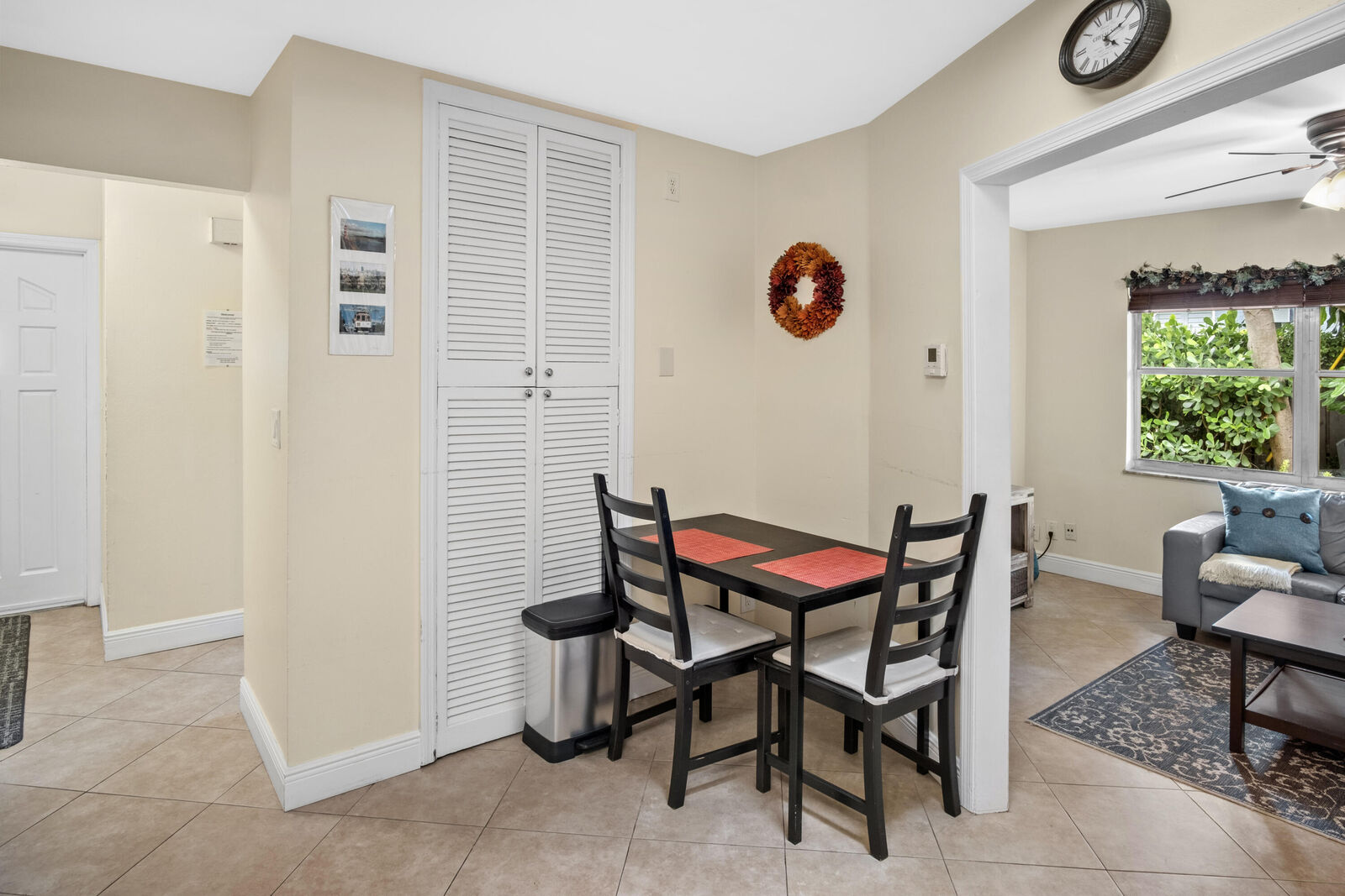 Property Photo:  803 NE 2nd Avenue  FL 33444 