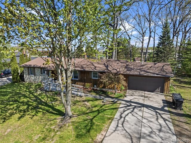 Property Photo:  4191 McCandlish Road  MI 48439 