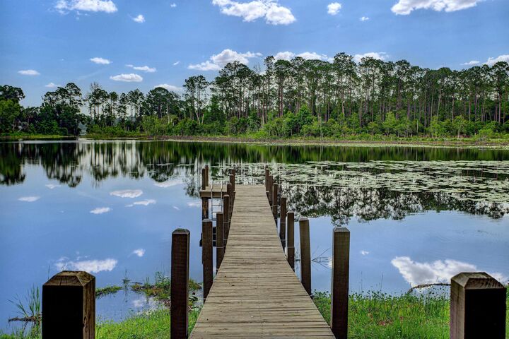 Property Photo:  216 Lake Como Drive  FL 32181 
