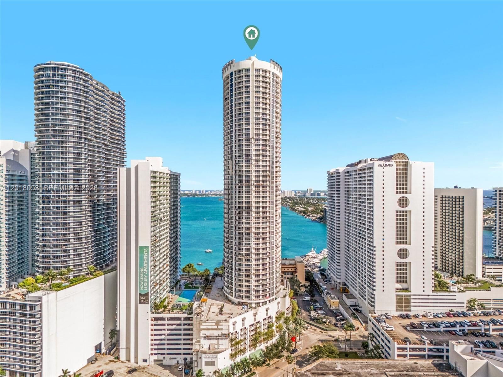 Property Photo:  1750 N Bayshore Dr 1407  FL 33132 