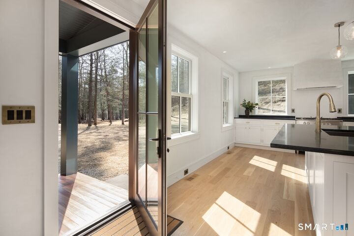 Property Photo:  160 Dugway Road  CT 06068 