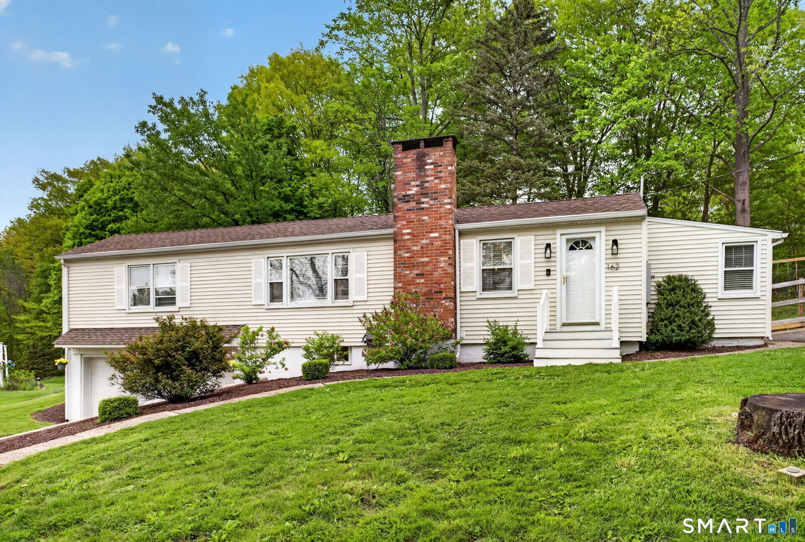 Property Photo:  162 Old Middle Street  CT 06457 