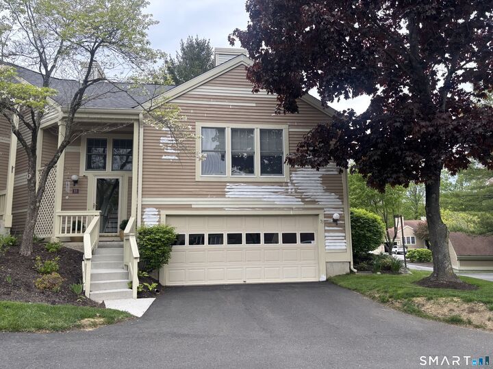Property Photo:  33 Britannia Drive  CT 06811 