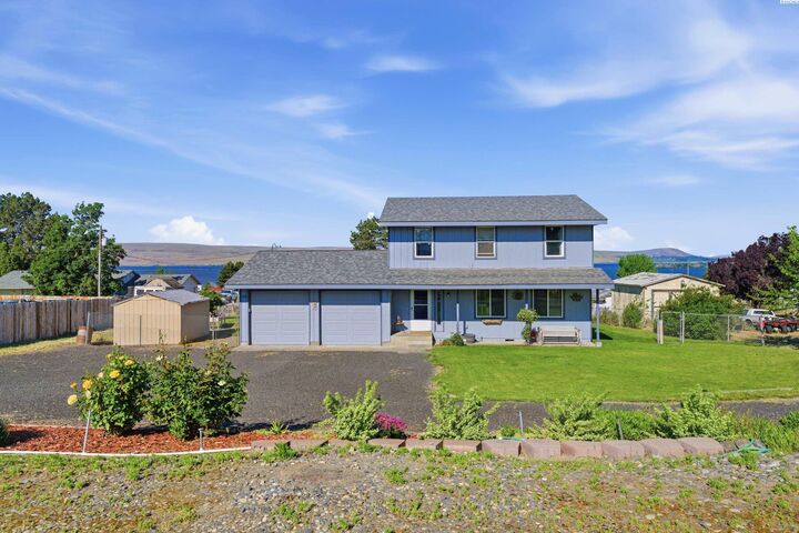 Property Photo:  335 Ross Way  WA 99363 