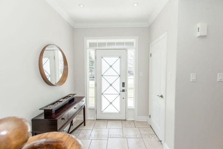 Property Photo:  12 Lloyd Cook Drive E  ON L0L 1Y3 