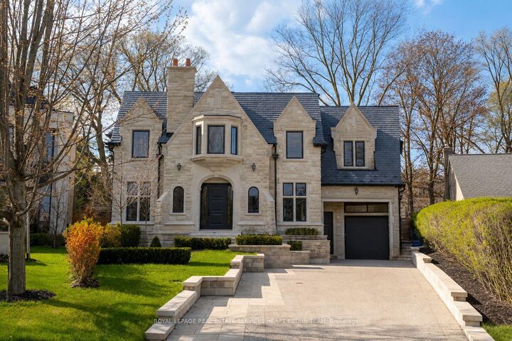 92 Arjay Crescent — photo 1