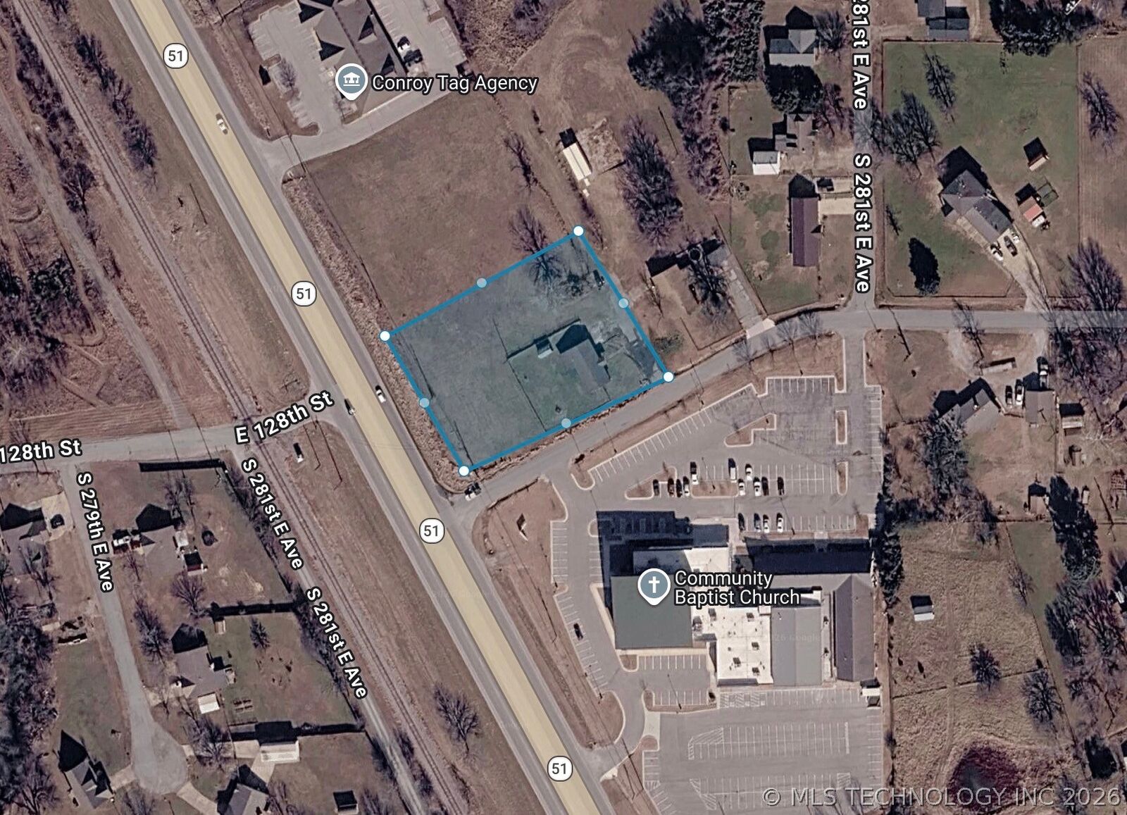 Property Photo: 13800 S State Hwy 51 OK 74429