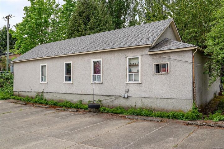 Property Photo: 112 Buller St BC V9G 1A1