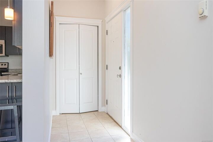 Property Photo:  2115 Meredith Rd 106  BC V9S 2N2 