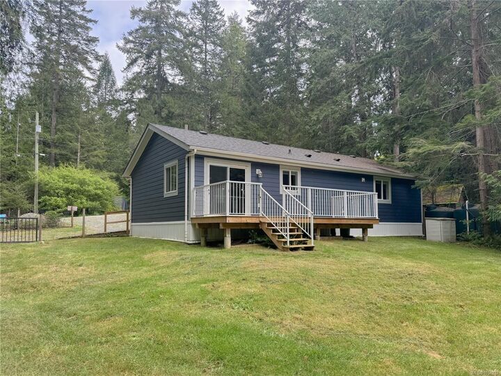 Property Photo: 601 Wildwood Cres BC V0R 1X4