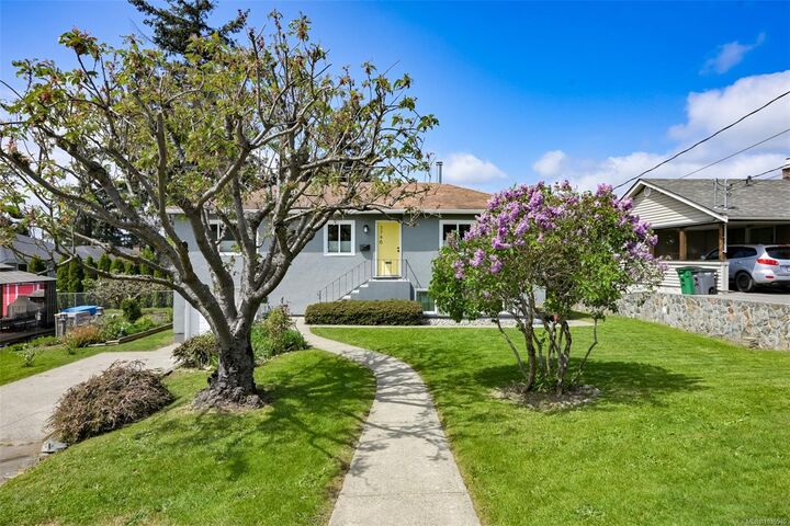 Property Photo:  3746 Seaton St  BC V8X 3W4 