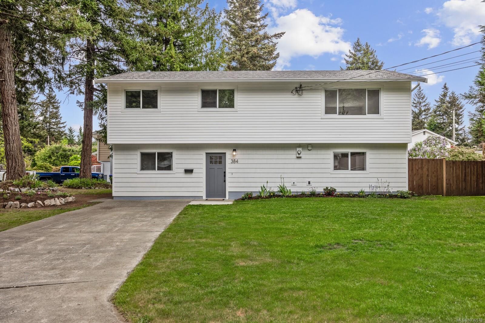 Property Photo:  384 Cortez Cres  BC V9M 3A1 