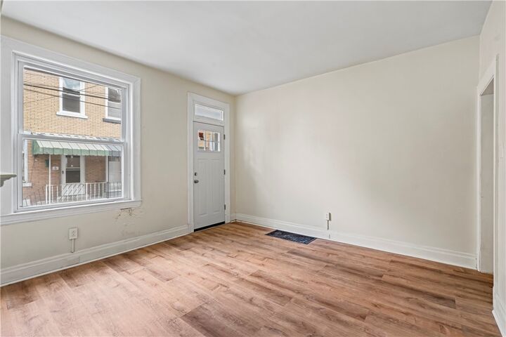 Property Photo:  5 Edith Place  PA 15213 