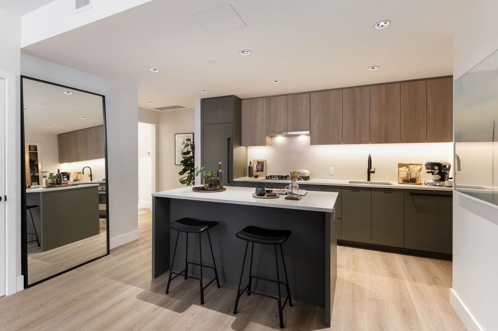 Property Photo:  8633 River District Crossing 815  BC V5S 4N4 