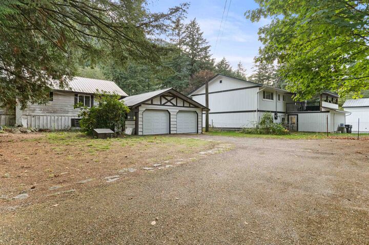 Property Photo: 63491 Flood Hope Road BC V0X 1L2