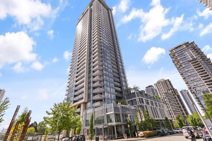2085 Skyline Court 607 — photo 1