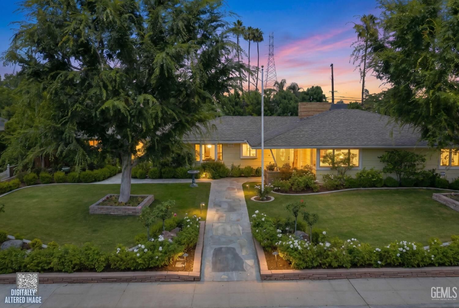 Property Photo:  2511 Beech Street  CA 93301 