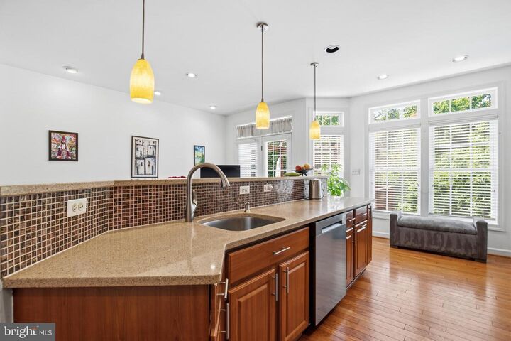 Property Photo:  6660 Debra Lu Way  VA 22150 