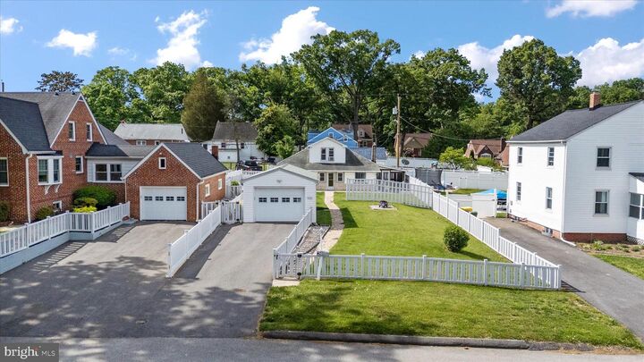 Property Photo:  207 W 11th Avenue  MD 21225 